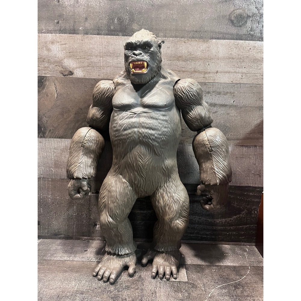 Lanard Toys King Kong Skull Island 18 Inch Giant Action Figure 2016 Gray Roaring